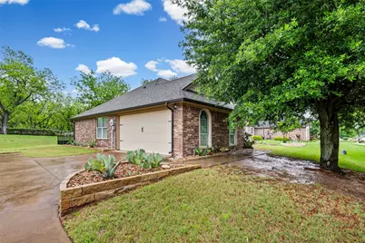 9417 Ravenswood Road, Granbury, TX 76049 - Photo 2