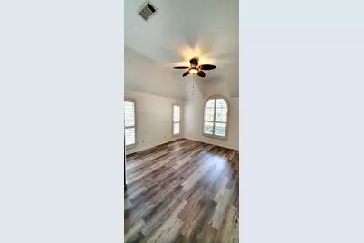 9720 Windy Hollow Drive, Irving, TX 75063 - Photo 16