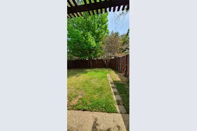 9720 Windy Hollow Drive, Irving, TX 75063 - Photo 18