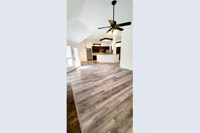 9720 Windy Hollow Drive, Irving, TX 75063 - Photo 10