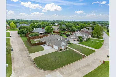 121 Daisey Lane, Justin, TX 76247 - Photo 4