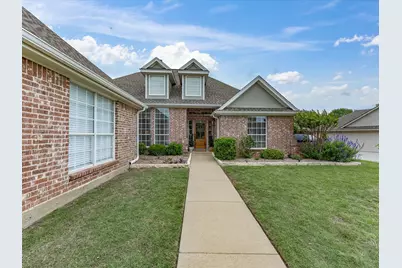 121 Daisey Lane, Justin, TX 76247 - Photo 2
