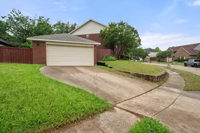 6320 Lake Bluff Drive, Dallas, TX 75249 - Photo 36