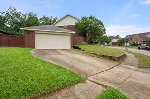 6320 Lake Bluff Dr, Dallas, TX 75249 - Photo 36