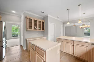 6320 Lake Bluff Dr, Dallas, TX 75249 - Photo 12