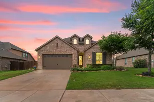 346 Windsor St, Waxahachie, TX 75165 - Photo 1