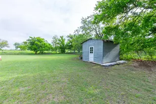 810 State St, Winters, TX 79567 - Photo 12