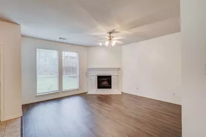 7048 Summit Parc Drive, Dallas, TX 75249 - Photo 10