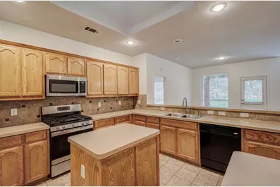 7048 Summit Parc Drive, Dallas, TX 75249 - Photo 8