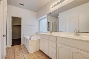 7048 Summit Parc Dr, Dallas, TX 75249 - Photo 14