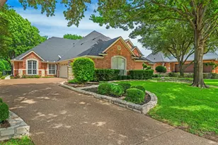 912 Walnut Falls Cir, Mansfield, TX 76063 - Photo 2