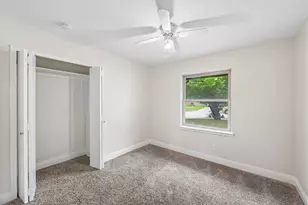 402 W Springdale Ln, Grand Prairie, TX 75052 - Photo 18