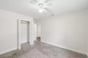 402 W Springdale Ln, Grand Prairie, TX 75052 - Photo 12