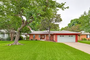524 Carol Ct, Richardson, TX 75081 - Photo 2