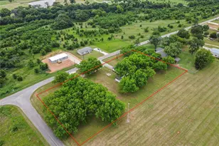 341 Reast Rd, Whitesboro, TX 76273 - Photo 1