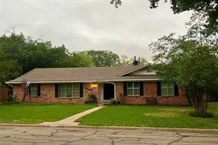 5501 Lake Charles Dr, Waco, TX 76710 - Photo 8
