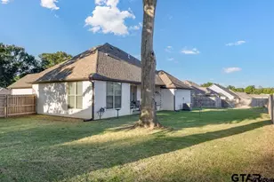 110 Rose Row Ln, Winona, TX 75792 - Photo 32