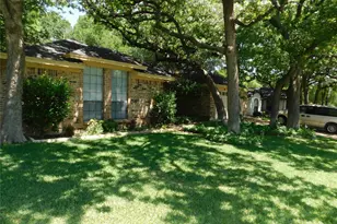 6749 Ridgewood Dr, North Richland Hills, TX 76182 - Photo 2