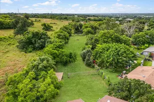 110 Lora Ln, Weatherford, TX 76088 - Photo 8