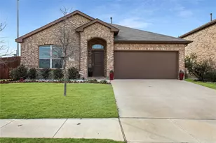 100 Creek Terrace Dr, Saginaw, TX 76131 - Photo 1
