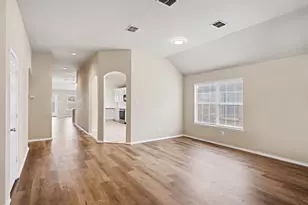 633 Horn St, Crowley, TX 76036 - Photo 10