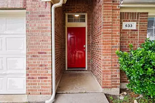 633 Horn St, Crowley, TX 76036 - Photo 8