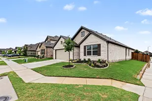 157 Greenback Trl, Fort Worth, TX 76131 - Photo 2