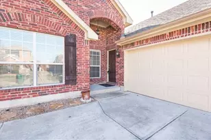 8617 Laughing Waters Tr, McKinney, TX 75070 - Photo 2