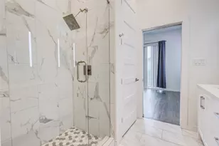 2450 N Garrett Ave, Dallas, TX 75206 - Photo 10
