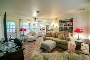 10313 Pinecrest Dr, Dallas, TX 75228 - Photo 6
