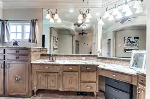 1608 Rivercrest Ct, Fort Worth, TX 76107 - Photo 24