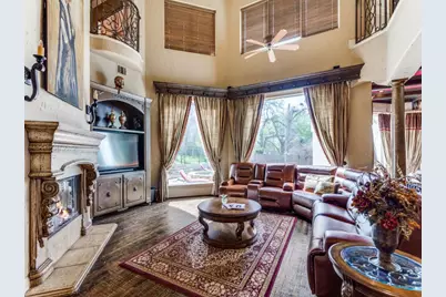 1608 Rivercrest Court, Fort Worth, TX 76107 - Photo 2