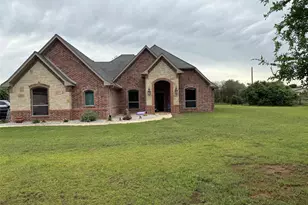 522 Co Rd 3386, Paradise, TX 76073 - Photo 2