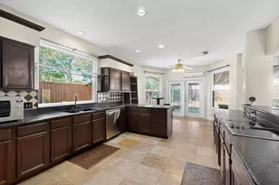 2221 Everglade Ct, Carrollton, TX 75006 - Photo 14