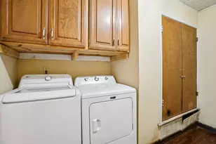 319 S Rogers St, Covington, TX 76636 - Photo 26
