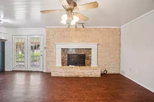 319 S Rogers St, Covington, TX 76636 - Photo 6