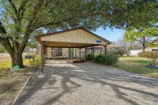 319 S Rogers St, Covington, TX 76636 - Photo 2