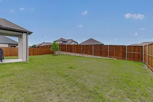 655 Southern HIlls Dr, Red Oak, TX 75154 - Photo 34