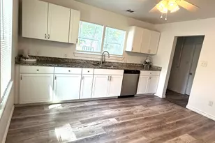 833 W Pecan St, Sherman, TX 75092 - Photo 10
