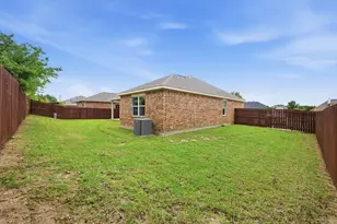 717 Roaring Springs Dr, Glenn Heights, TX 75154 - Photo 32