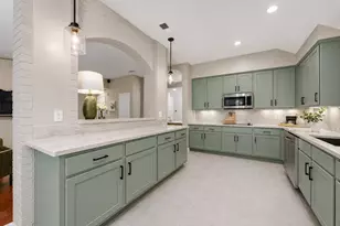 3260 Shady Glen Dr, Grapevine, TX 76051 - Photo 12