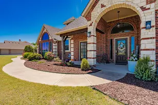 12176 Livingston Way, Talty, TX 75126 - Photo 4