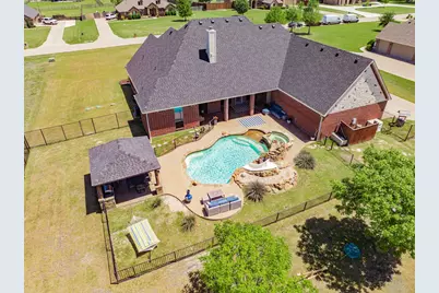 12176 Livingston Way, Talty, TX 75126 - Photo 1