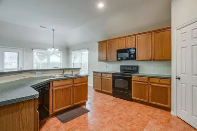 2720 Pinnacle Drive, Burleson, TX 76028 - Photo 14