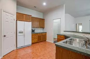 2720 Pinnacle Dr, Burleson, TX 76028 - Photo 12