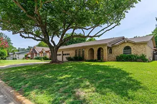 3732 Holland Dr, North Richland Hills, TX 76180 - Photo 2