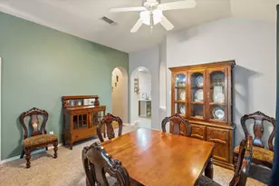202 Creek Point Ln, Arlington, TX 76002 - Photo 8