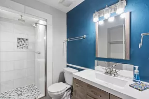 9405 Rocky Branch Dr, Dallas, TX 75243 - Photo 22