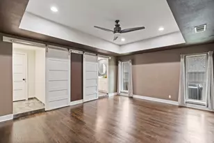 9405 Rocky Branch Dr, Dallas, TX 75243 - Photo 26