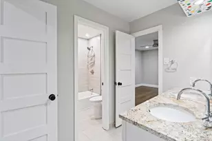 9405 Rocky Branch Dr, Dallas, TX 75243 - Photo 24